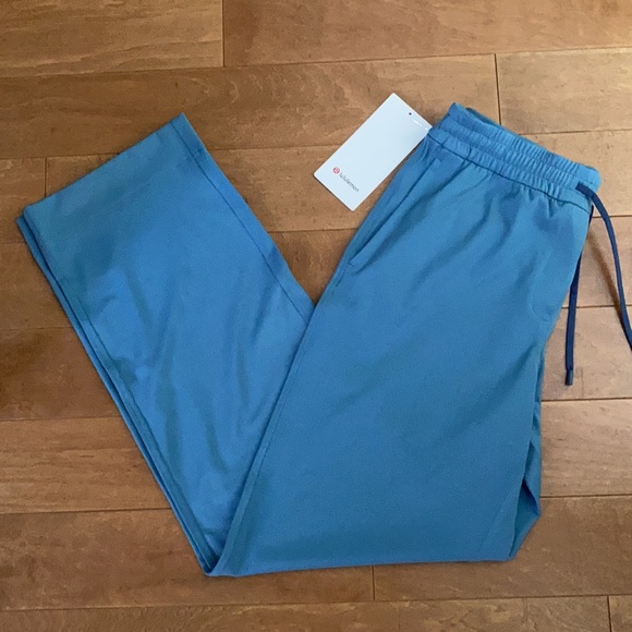 Lululemon Straight Leg Mid-Rise Pant LUXTREME New Sz S - Picture 7 of 7